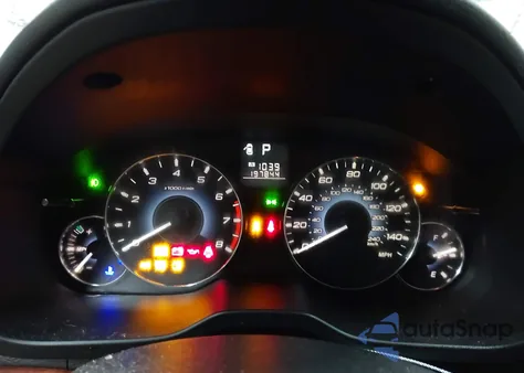 2010 Subaru Outback 2.5I Limited z USA, uszkodzony, nr VIN 4S4BRBJCXA3340481